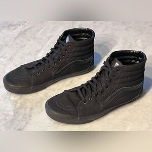 Vans retro SK8 hi. Black murdered out. Old Bones insoles. 13